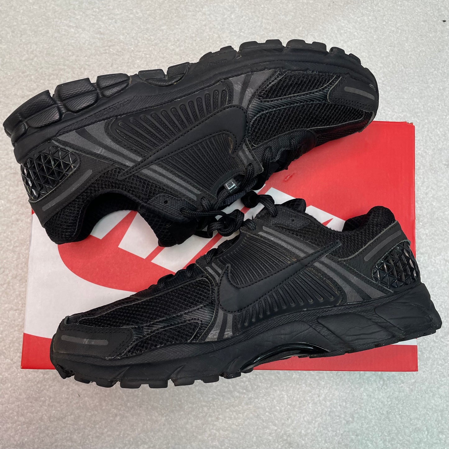 Nike Zoom Vomero 5 ‘Triple Black’ (WORN)