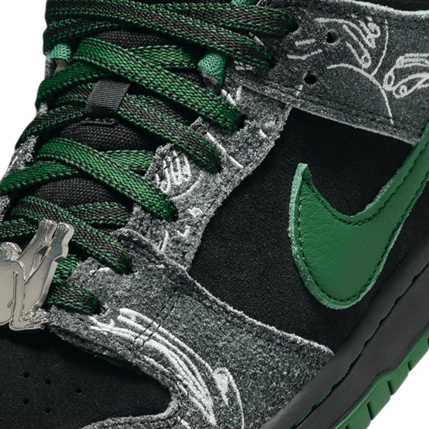 Nike SB Dunk Low 'There Skateboards'