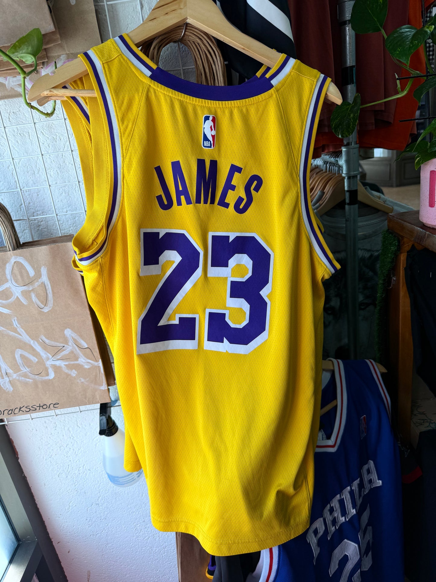 LA Lakers LeBron James '23' Jersey