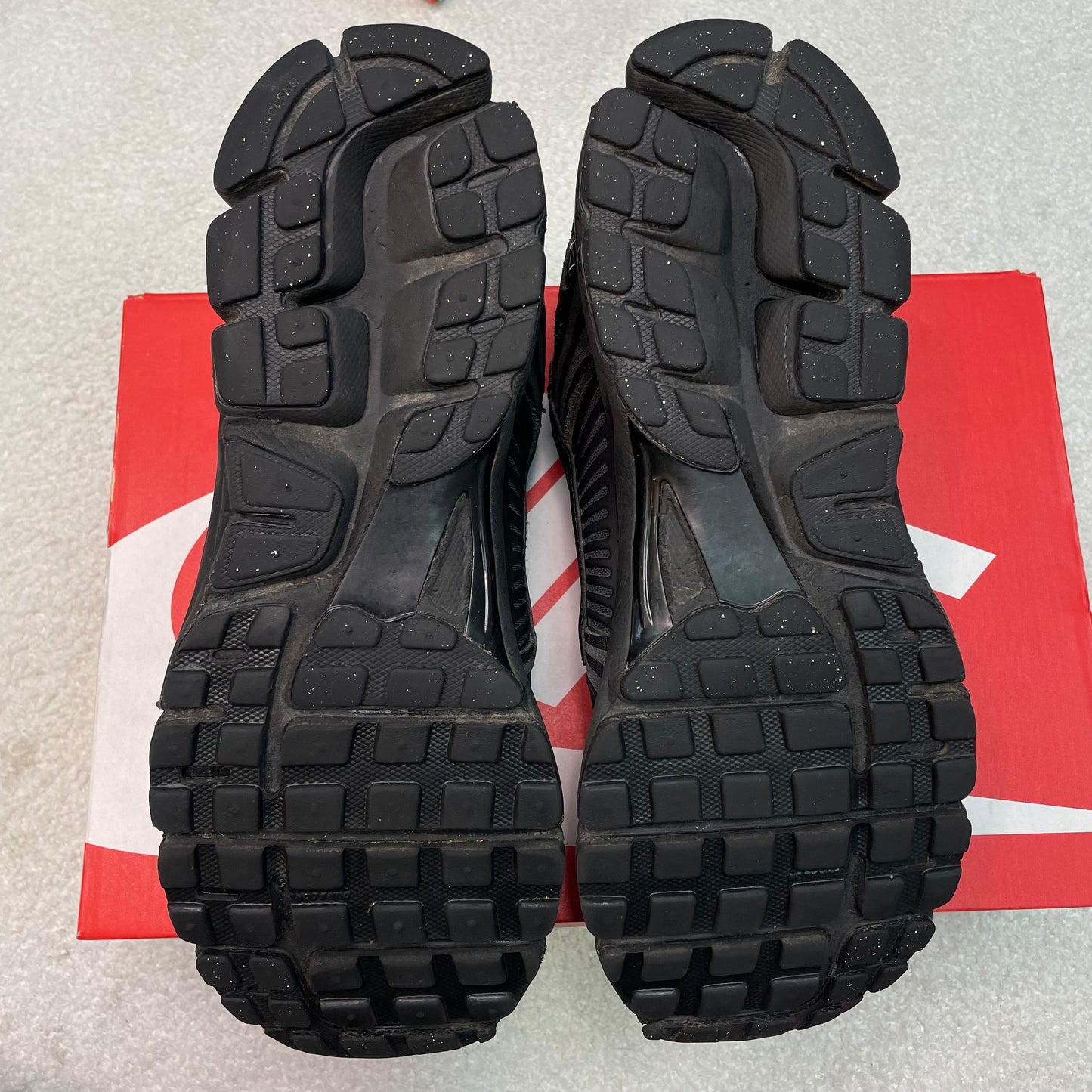 Nike Zoom Vomero 5 ‘Triple Black’ (WORN)